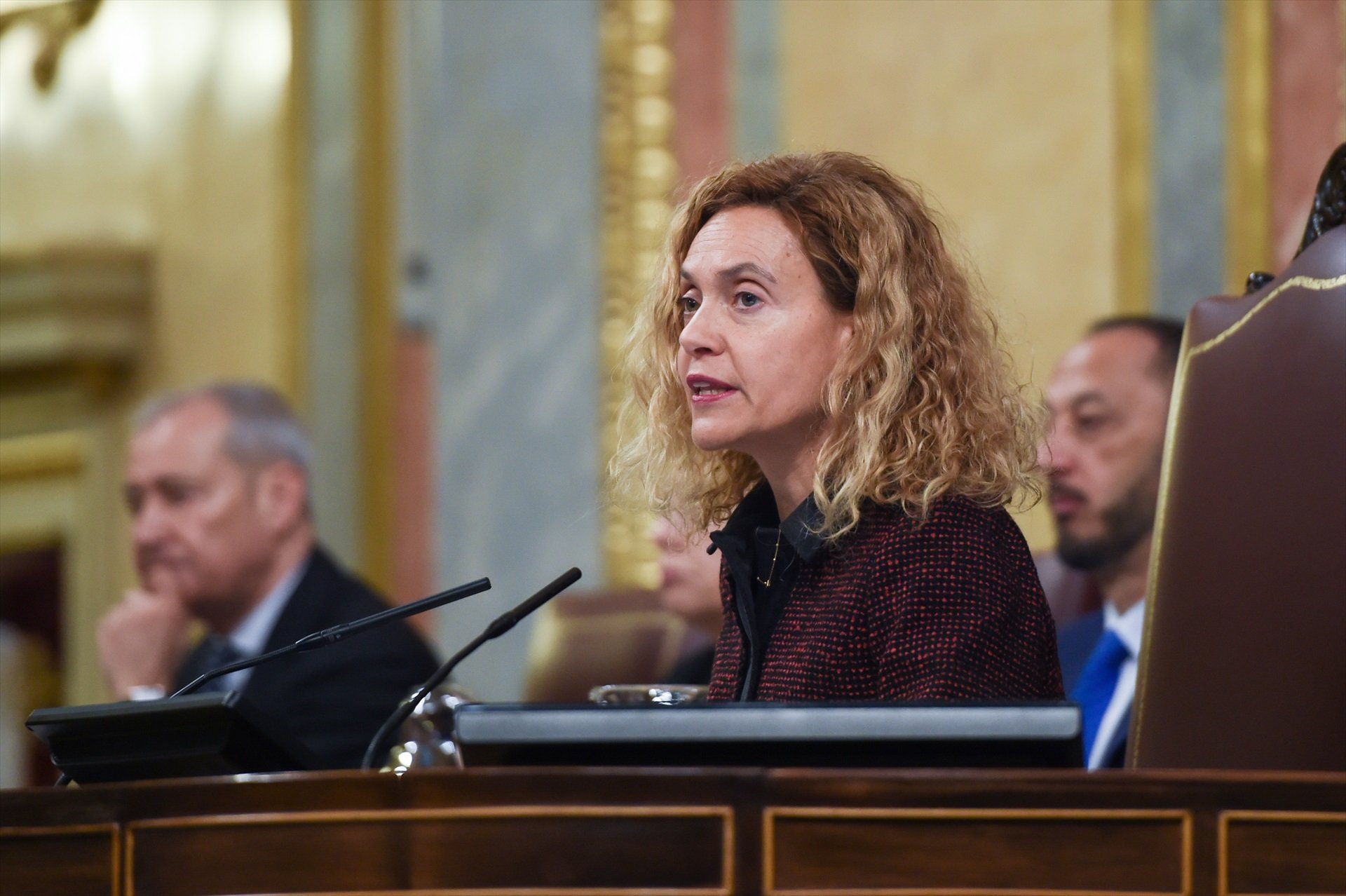 Batet amenaza por carta a Nogueras para que no vuelva a tocar la bandera española