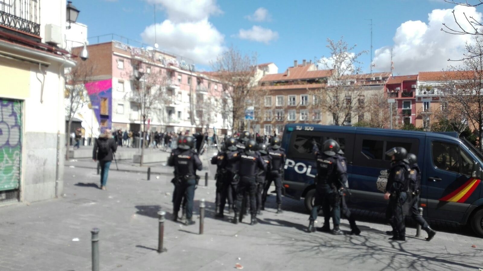 Nuevas cargas policiales en Lavapiés tras la llegada del cónsul de Senegal