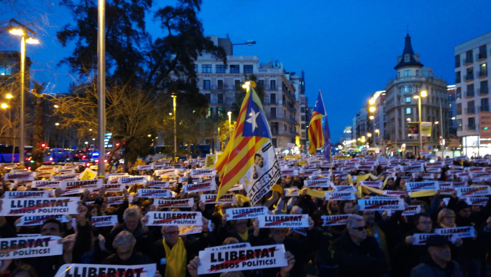 Exiles denounce repression five months after the 'Jordis' were imprisoned
