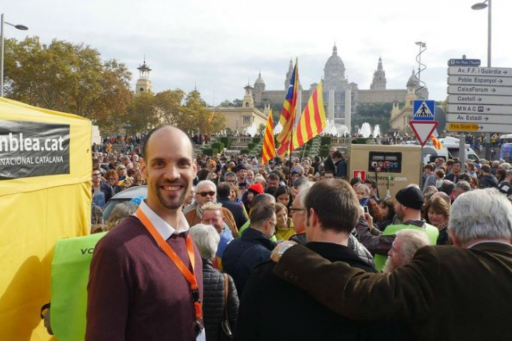 Adrià Alsina gana la segunda vuelta de Primàries Catalunya en Barcelona