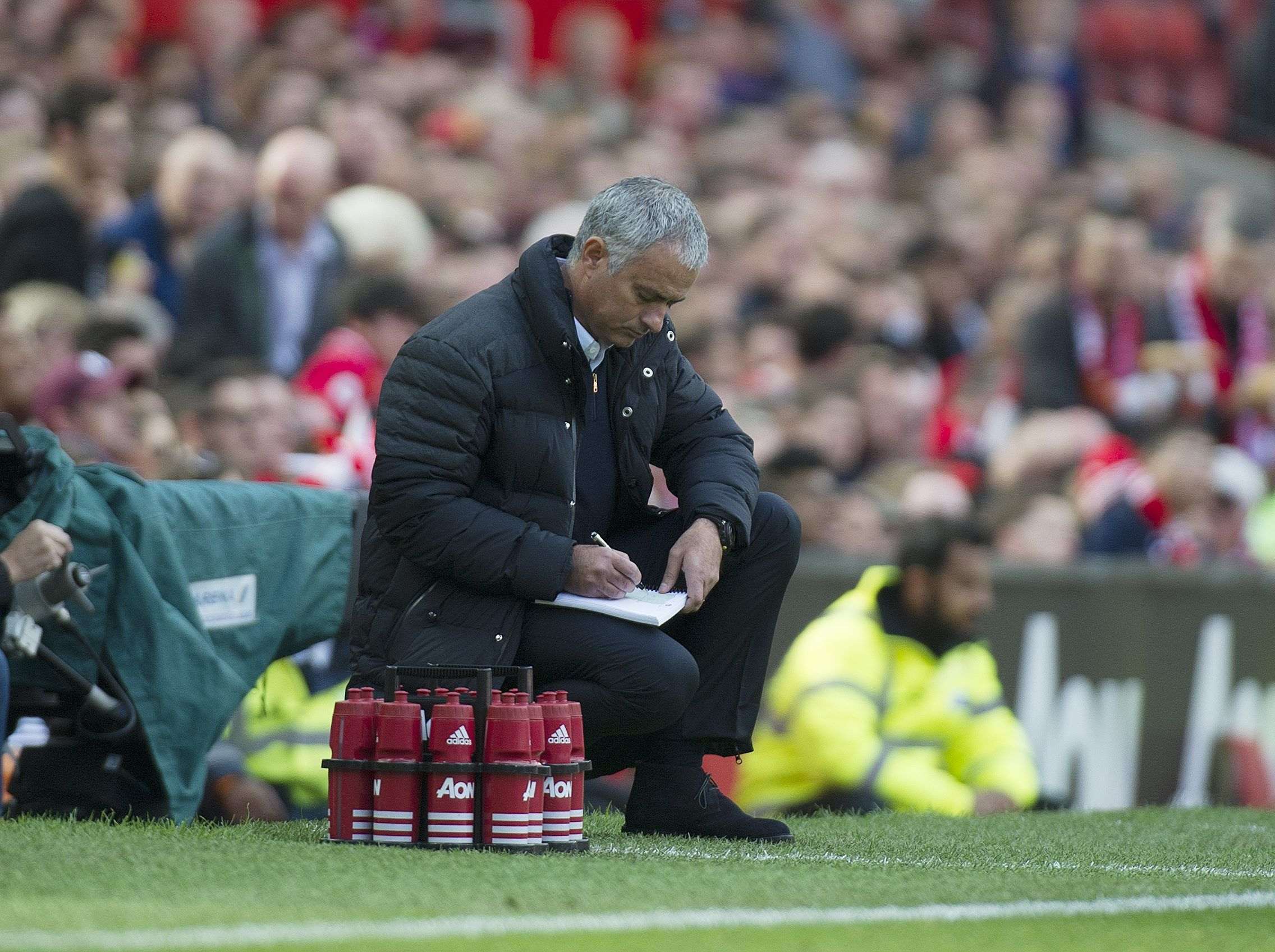 Mourinho ataca a Guardiola antes del derbi de Manchester