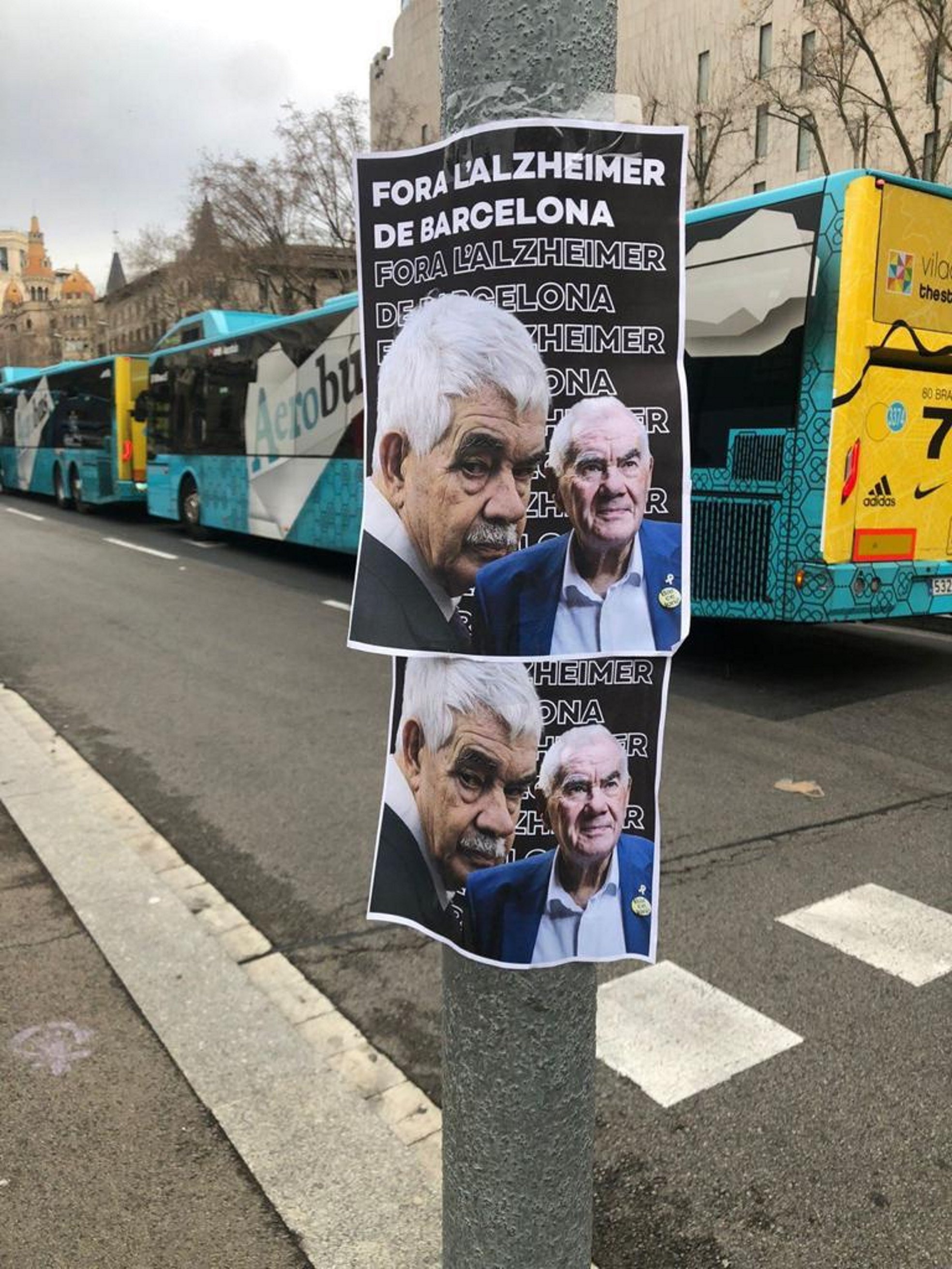 Aparecen carteles despectivos contra el Alzheimer con la foto de Pasqual y Ernest Maragall