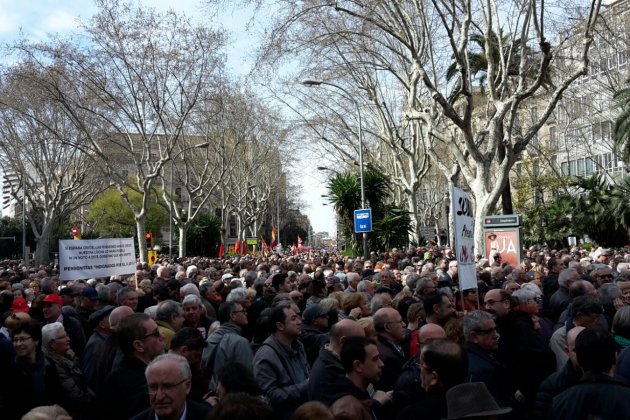 Manifestación pensiones pensionistas indignados Juan Fuentes Manifestación pensiones pensionistas indignados Juan Fuentes