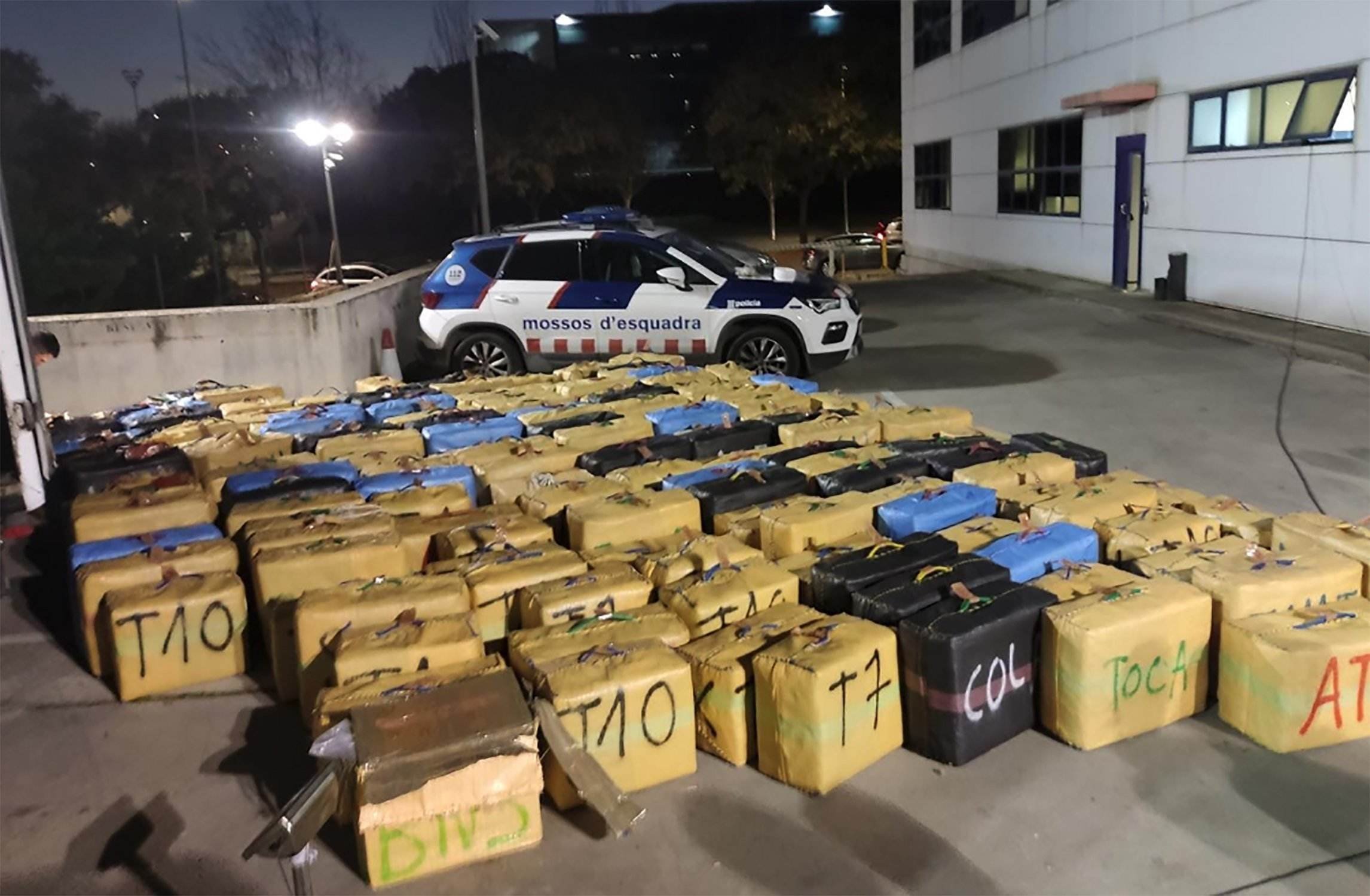 Los Guardamolls serán los ojos de los Mossos en los puertos de Catalunya en la guerra contra el narcotráfico