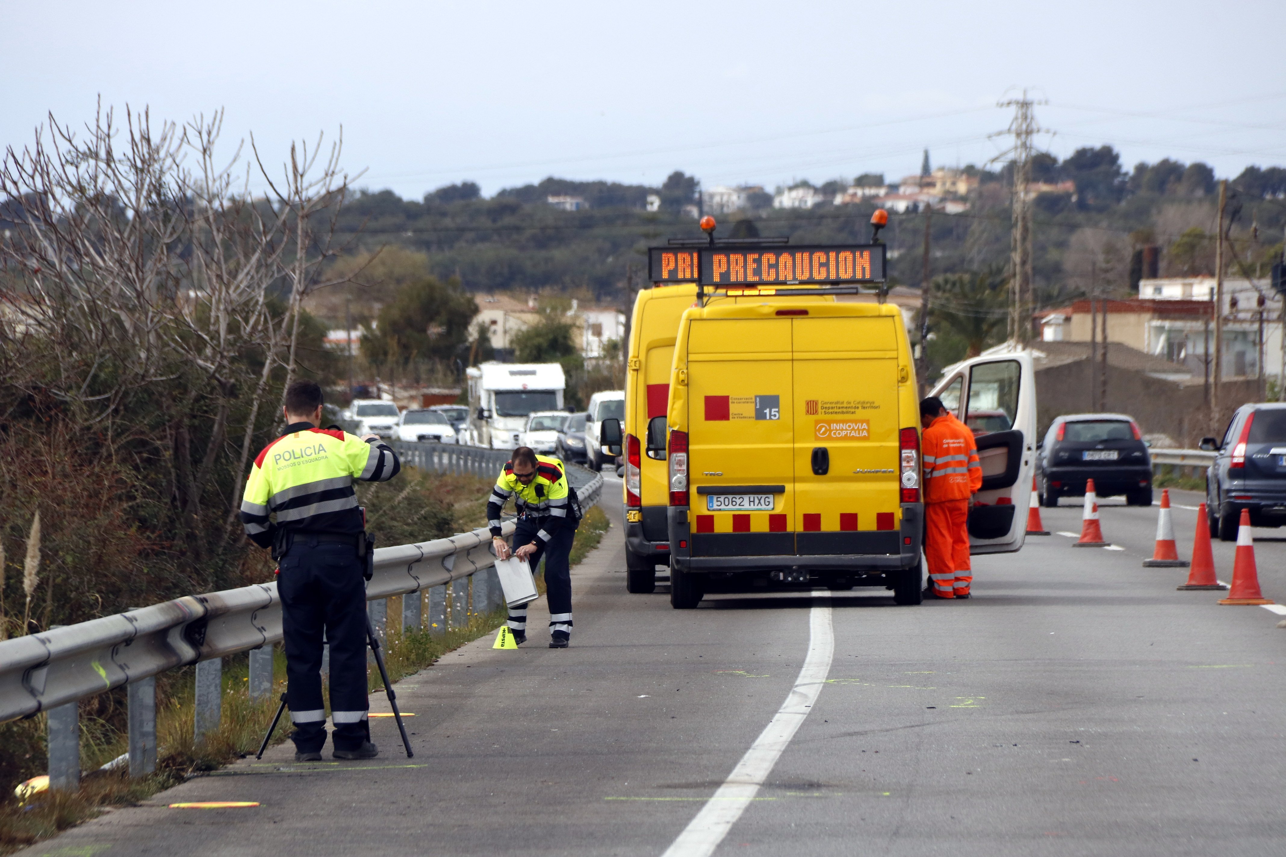 Mueren dos motociclistas en la C-31 en Vilanova i la Geltrú