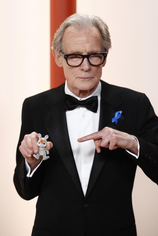 Bill Nighy óscars 2023 lazo / Foto: Efe Bill Nighy óscars 2023 lazo / Foto: Efe