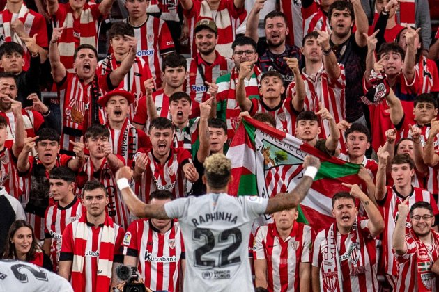 Raphinha celebracion gol insults pintes San Mamés Athletic Club / Foto: EFE