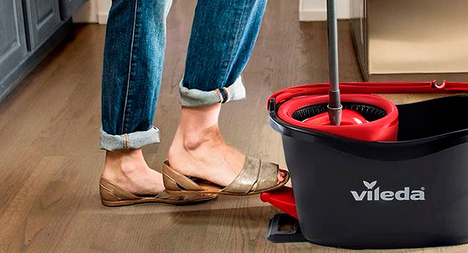 Limpia tu hogar sin esfuerzo con la fregona eléctrica de Vileda, ¡ahora con  un 47