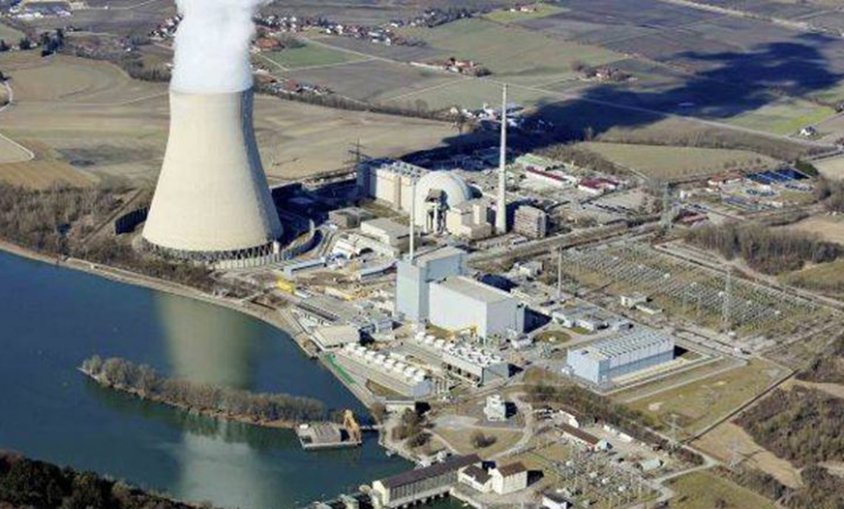 Francia construirá seis nucleares nuevas antes de 2050