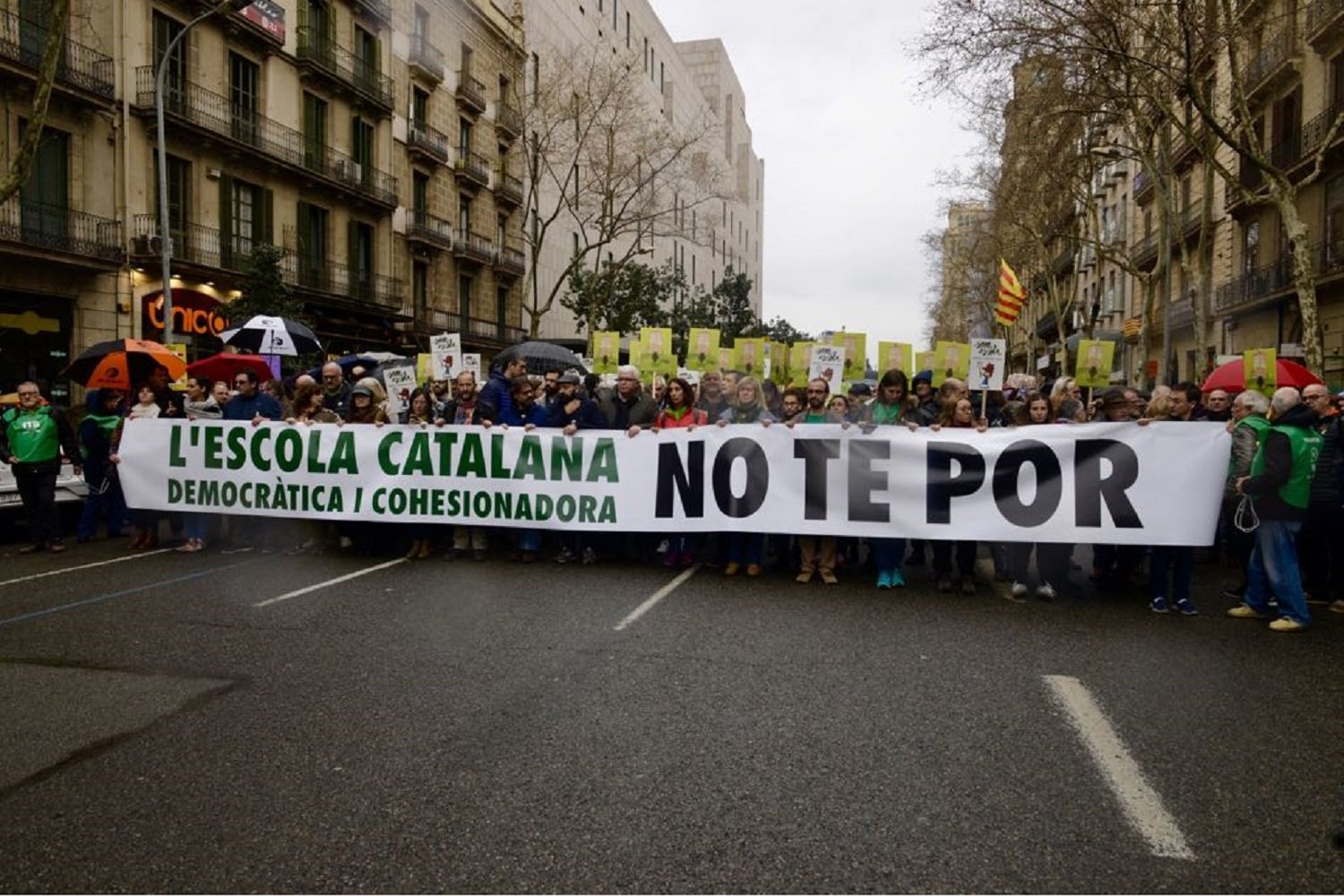 L'escola catalana es manifesta per la immersió