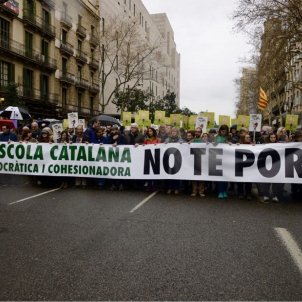 capçalera mani escola catalana Mónica Pérez capçalera mani escola catalana Mónica Pérez