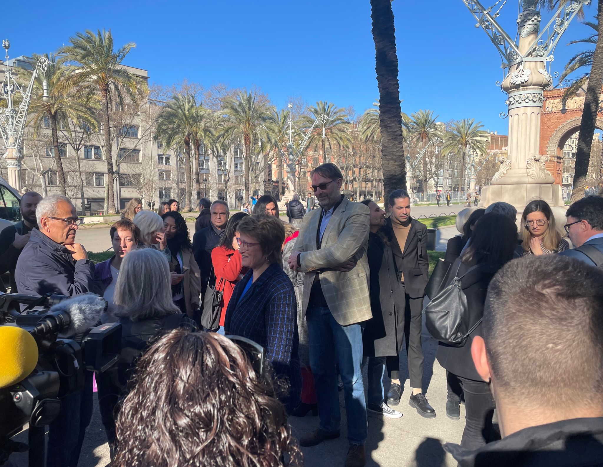 Ambient a les portes del TSJC / Pedro Ruiz
