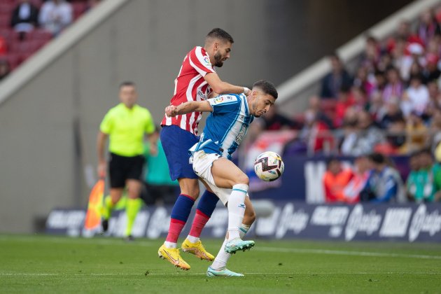 Yannick Ferreira Carrasco luchando por el balon Atlético Madrid / Foto: Europa Press