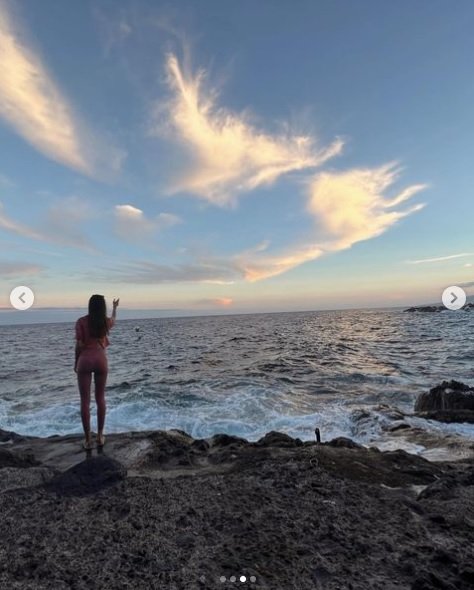 Joana Sanz lanza cenizas al mar Instagram