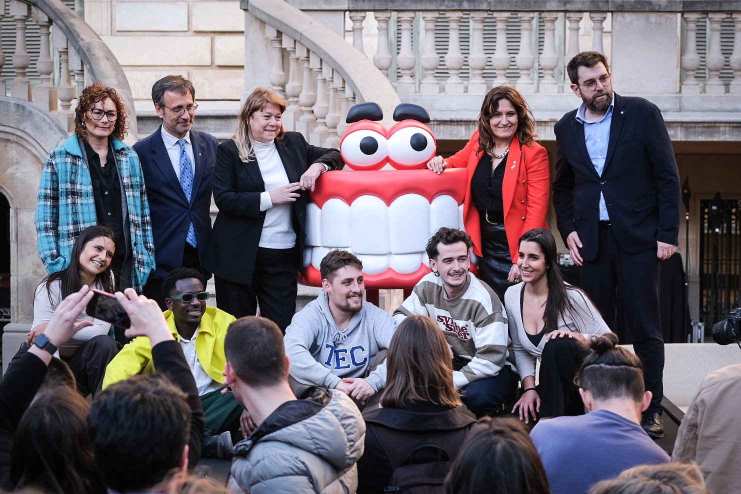 "Provem-ho en català": así es la campaña del Govern para promover el catalán con una renovada Queta