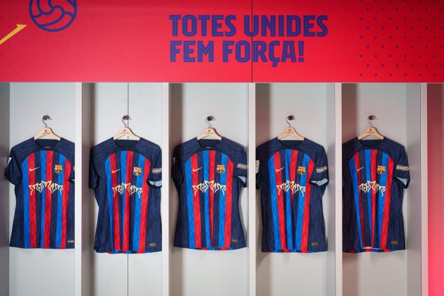 Camiseta Barça Clásico Rosalia Motomami / Foto: FC Barcelona Camiseta Barça Clásico Rosalia Motomami / Foto: FC Barcelona