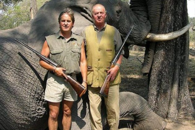 Joan Carles amb elefant / Arxiu