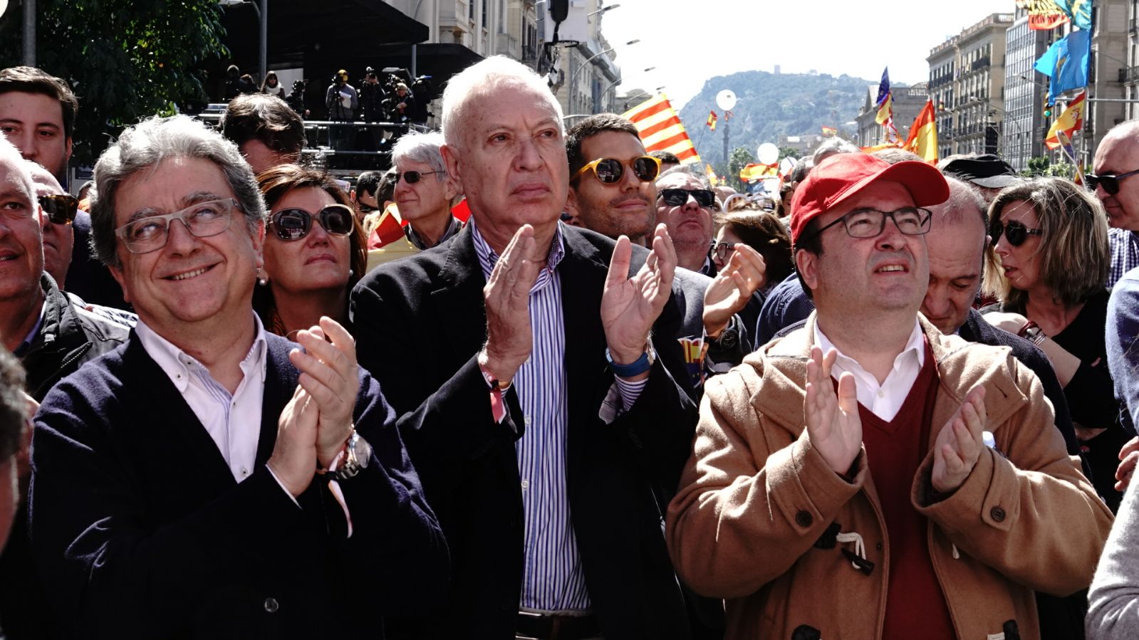 Una foto de 'El Nacional' de la manifestación unionista se vuelve viral