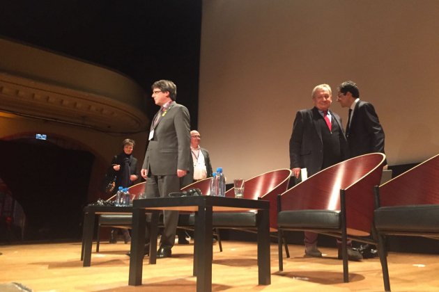 puigdmeont debat documental   Carlota Camps