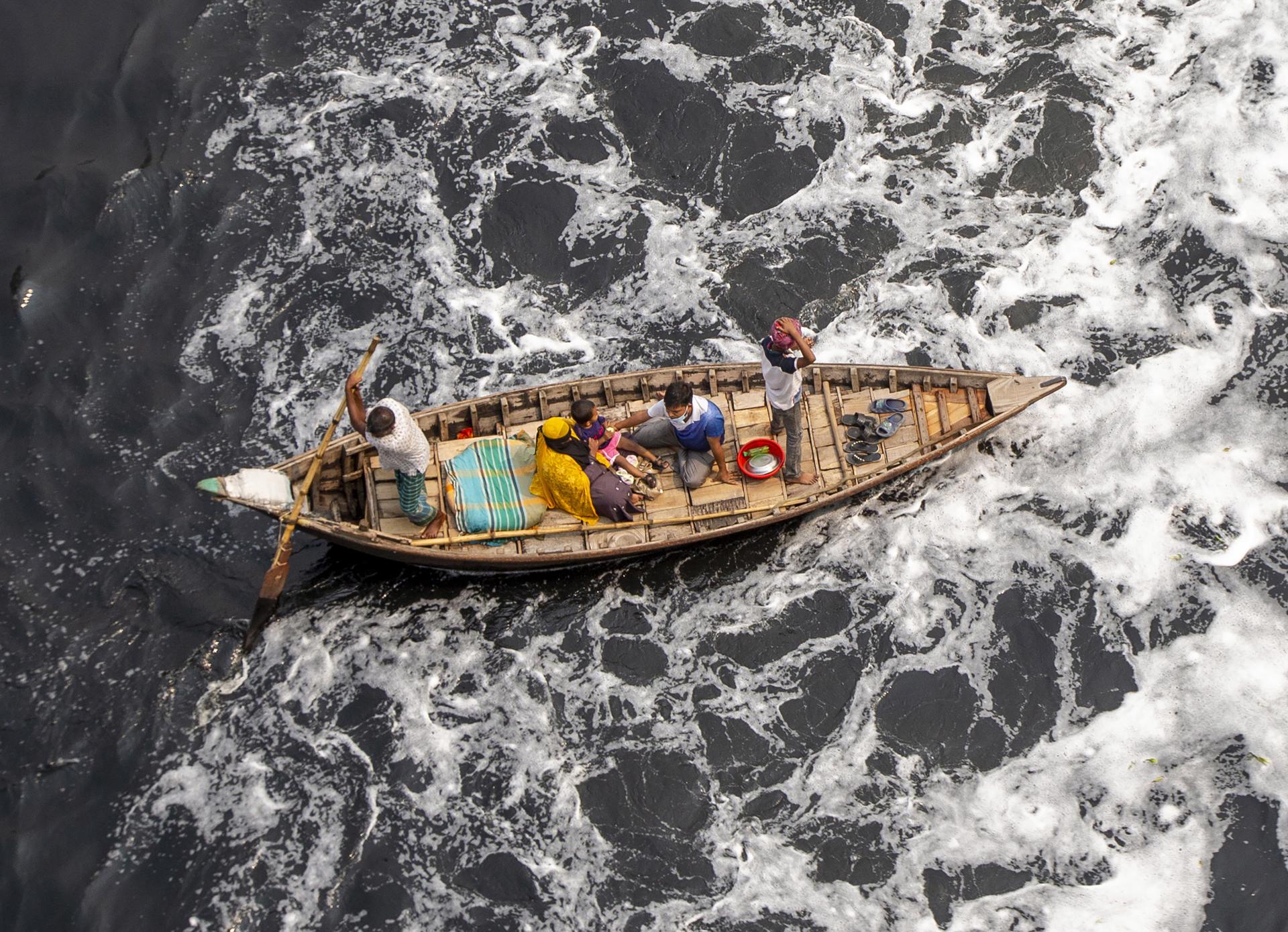 Dhaka (Bangladesh) Dhaka (Bangladesh)