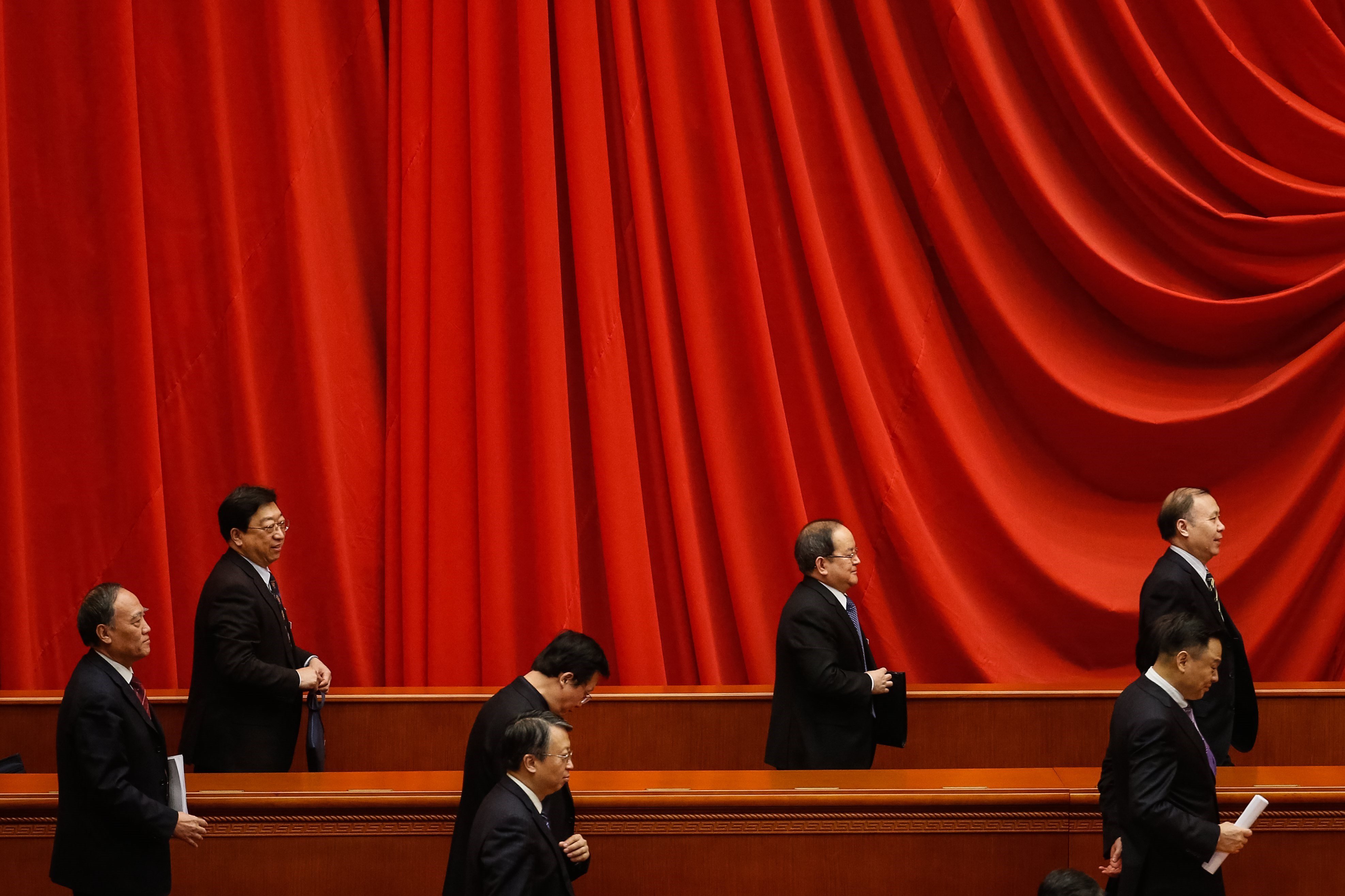 La Xina relleva el governador del seu banc central després de 15 anys en el càrrec