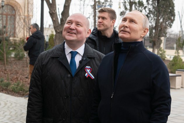 Putin visita Mariupol EFE Putin visita Mariupol EFE