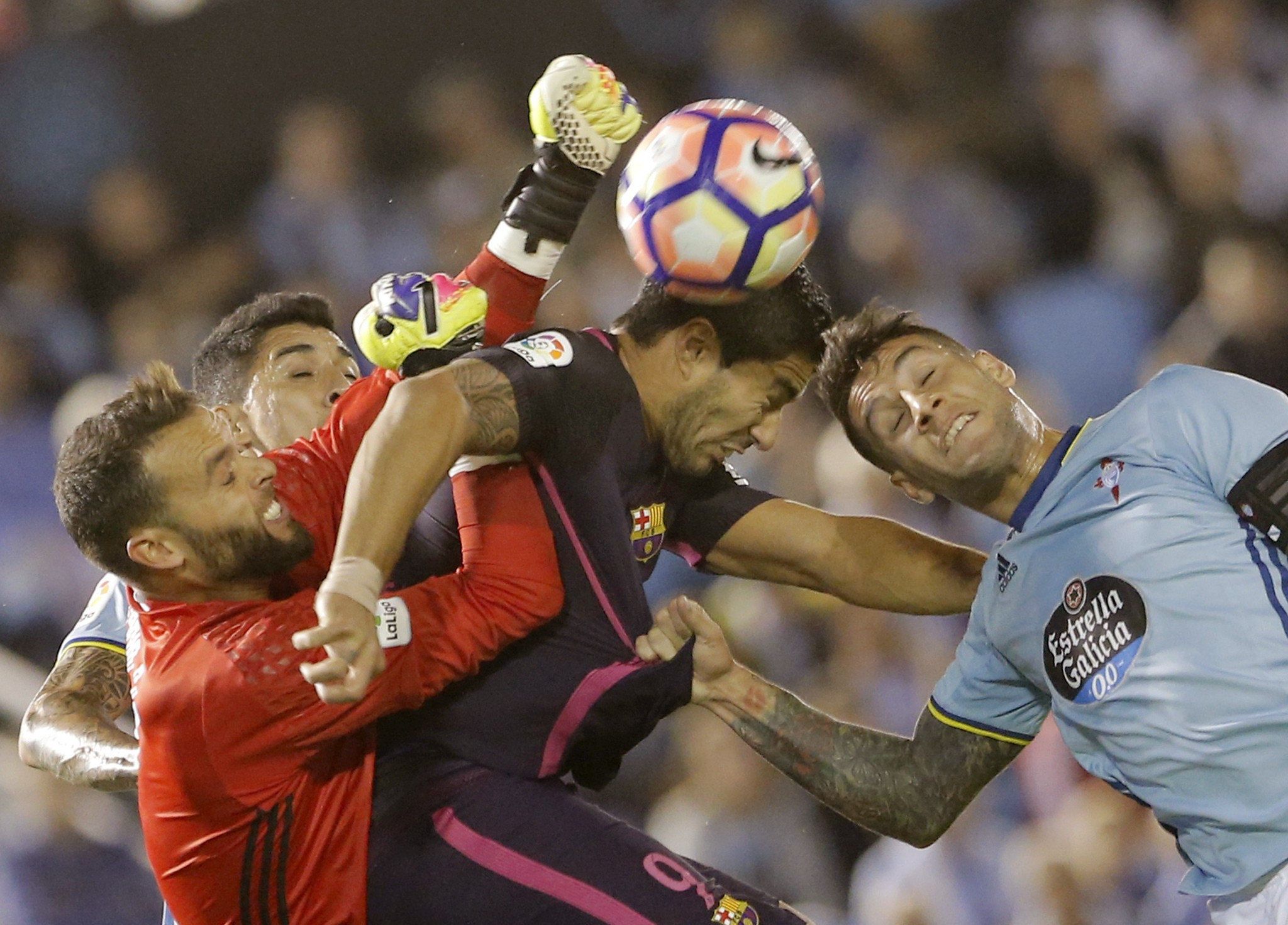 El Barça no reacciona a temps