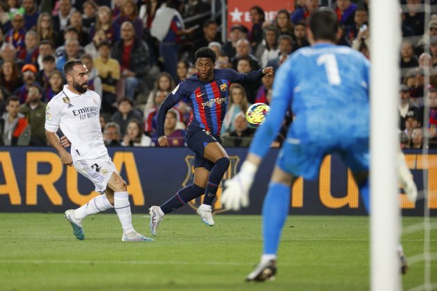 Balde Carvajal Barça Real Madrid el Clásico / Foto: EFE Balde Carvajal Barça Real Madrid el Clásico / Foto: EFE