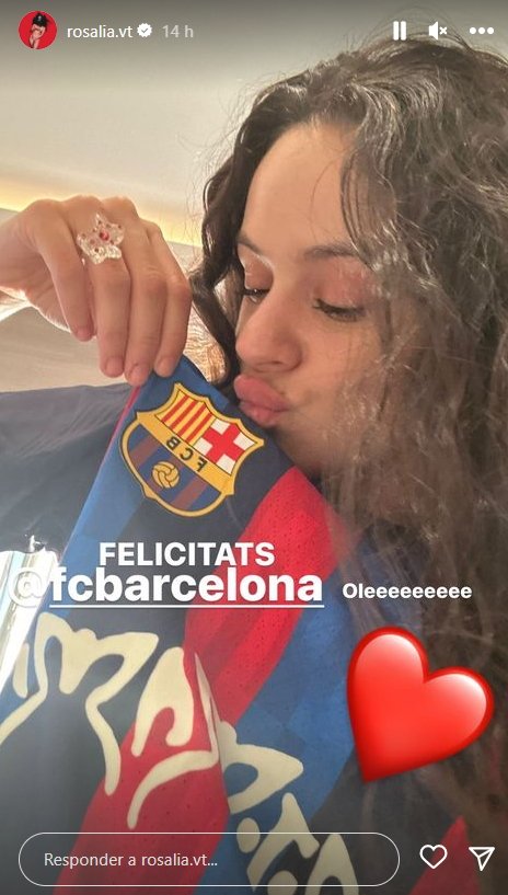 Rosalia besa escudo Barça Instagram