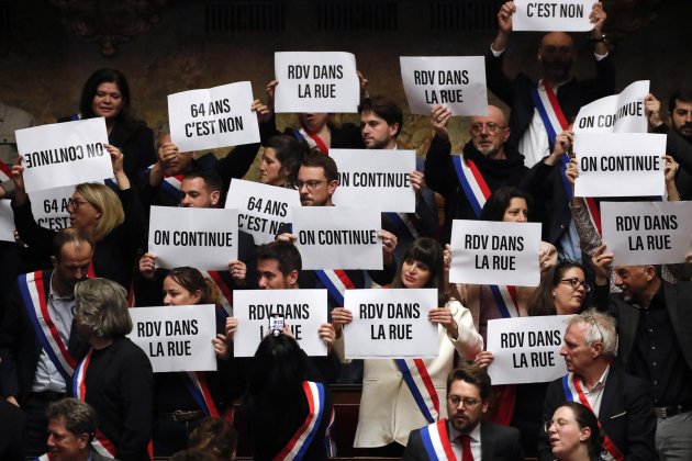 pancartes rebuig macron / EFE