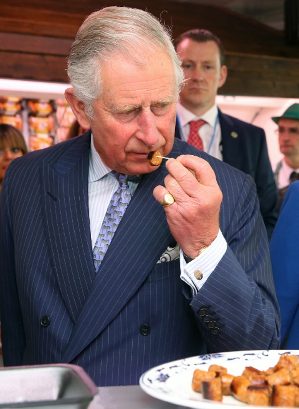 Carles III menjant GTRES