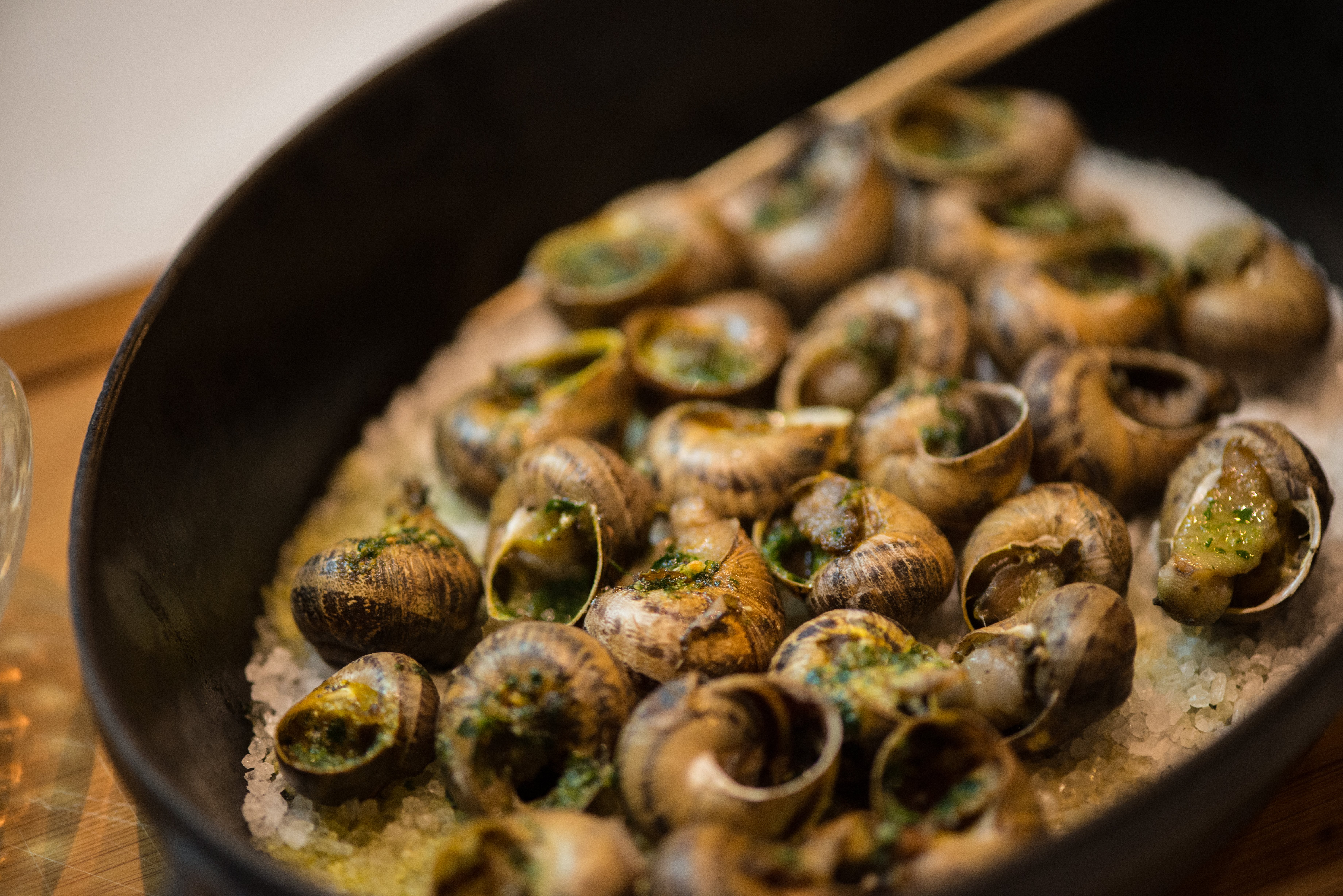 Catalan classics: how to eat snails
