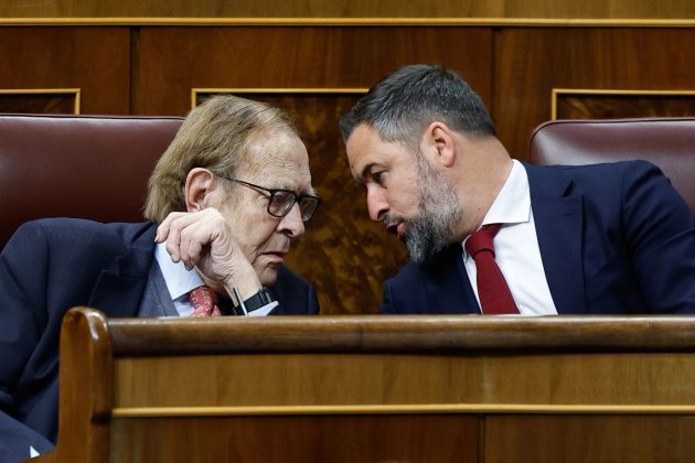 ramon tamames y santiago abascal moción censura efe ramon tamames y santiago abascal moción censura efe