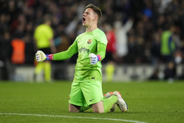 Ter Stegen celebra triunfo del clásico / Foto: EFE - Siu Wu