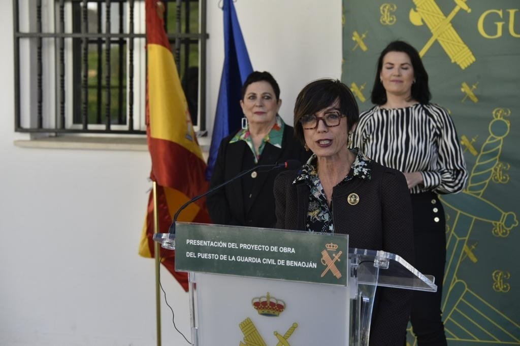 Dimiteix María Gámez, directora de la Guàrdia Civil, per la imputació del seu marit en ple cas Casernes