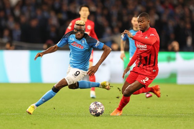 Victor Osimhen Evan Ndicka Eintracht Frankfurt / Foto: Europa Press