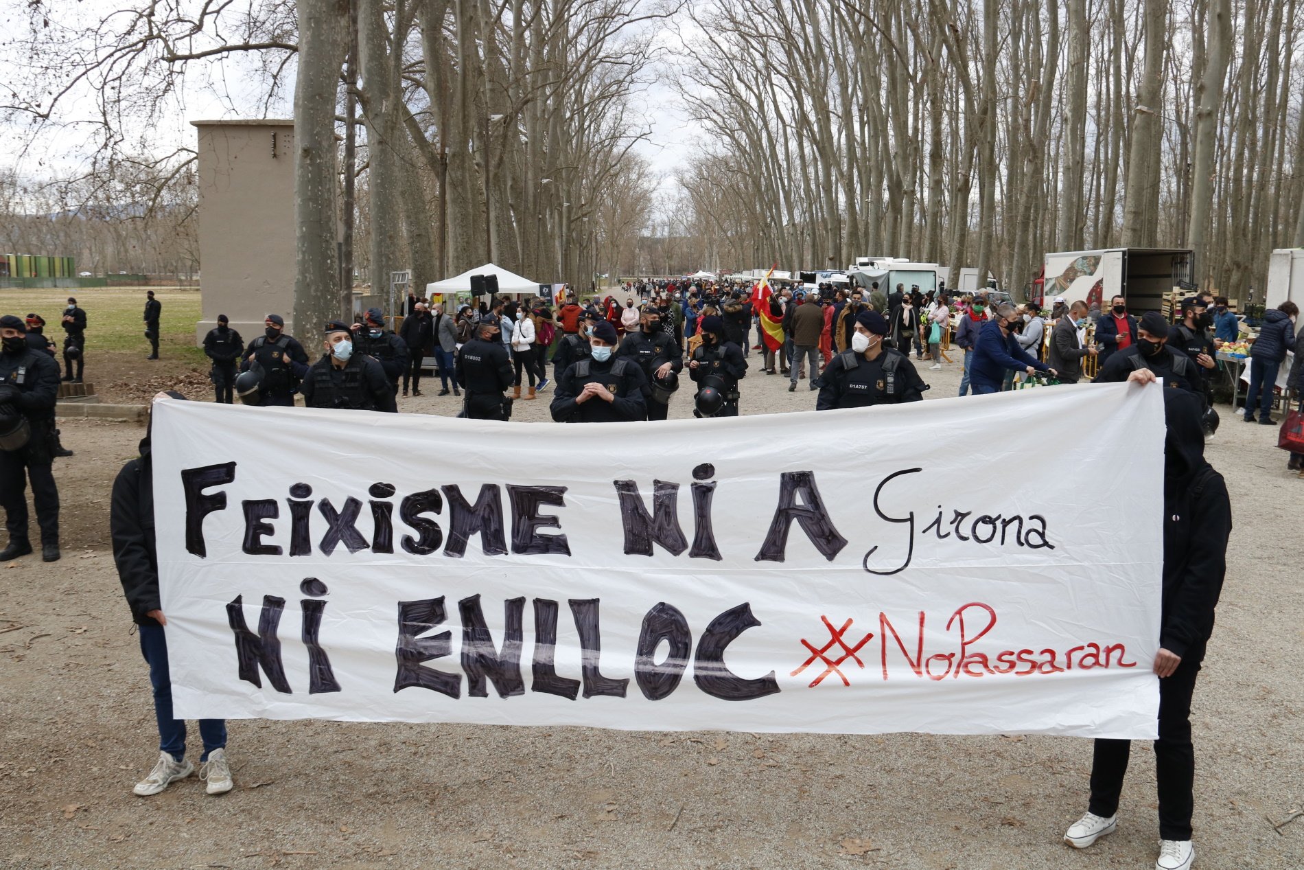 Absuelven al joven acusado de lanzar piedras, amenazar e intentar impedir un acto de Vox en Girona en 2021