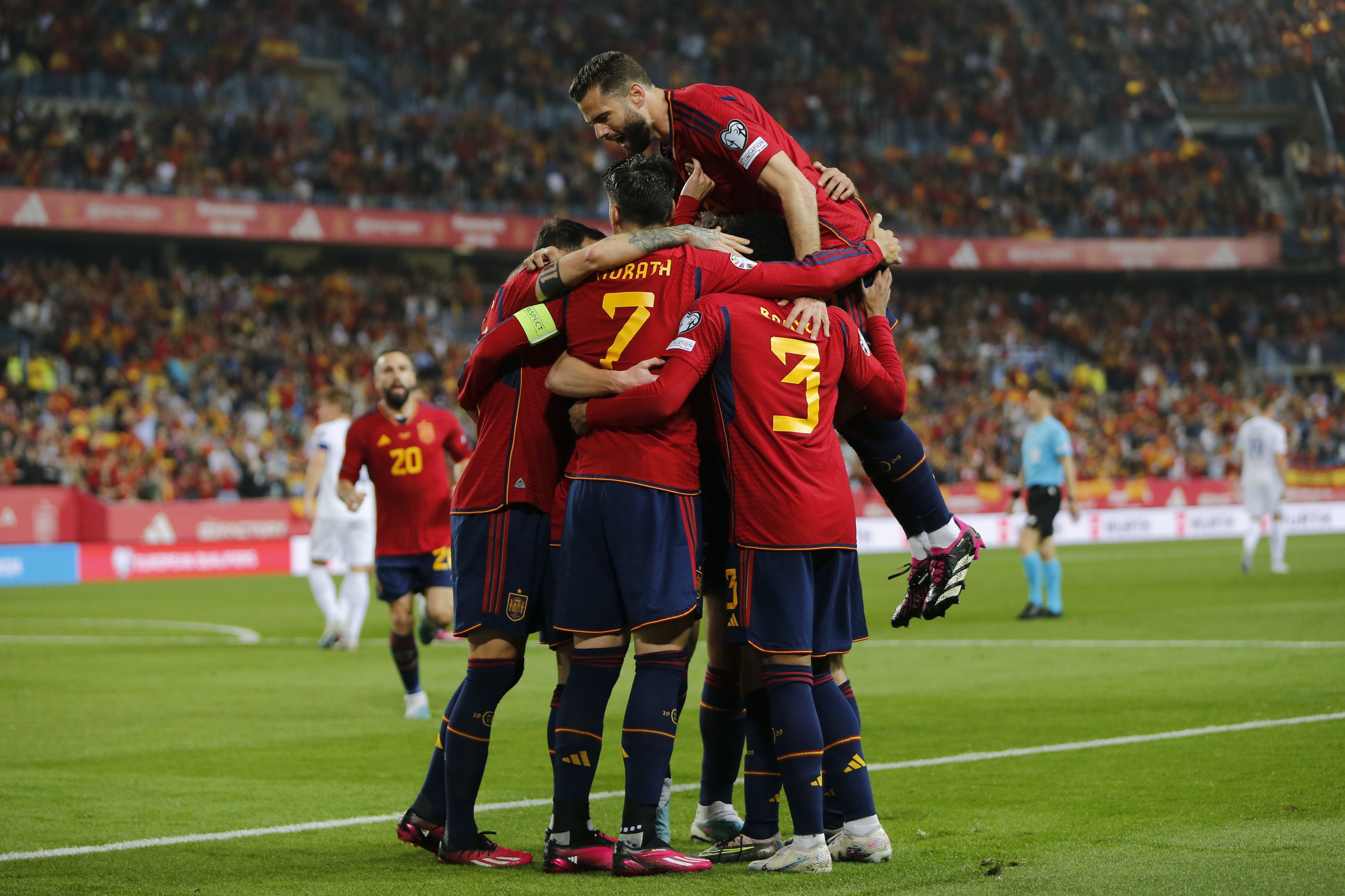 La selección española de Luis de Fuente se estrena con una engañosa goleada Noruega