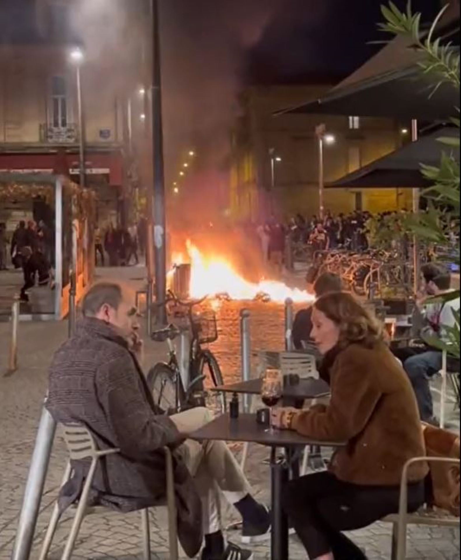 El vídeo más viral de las protestas en Francia