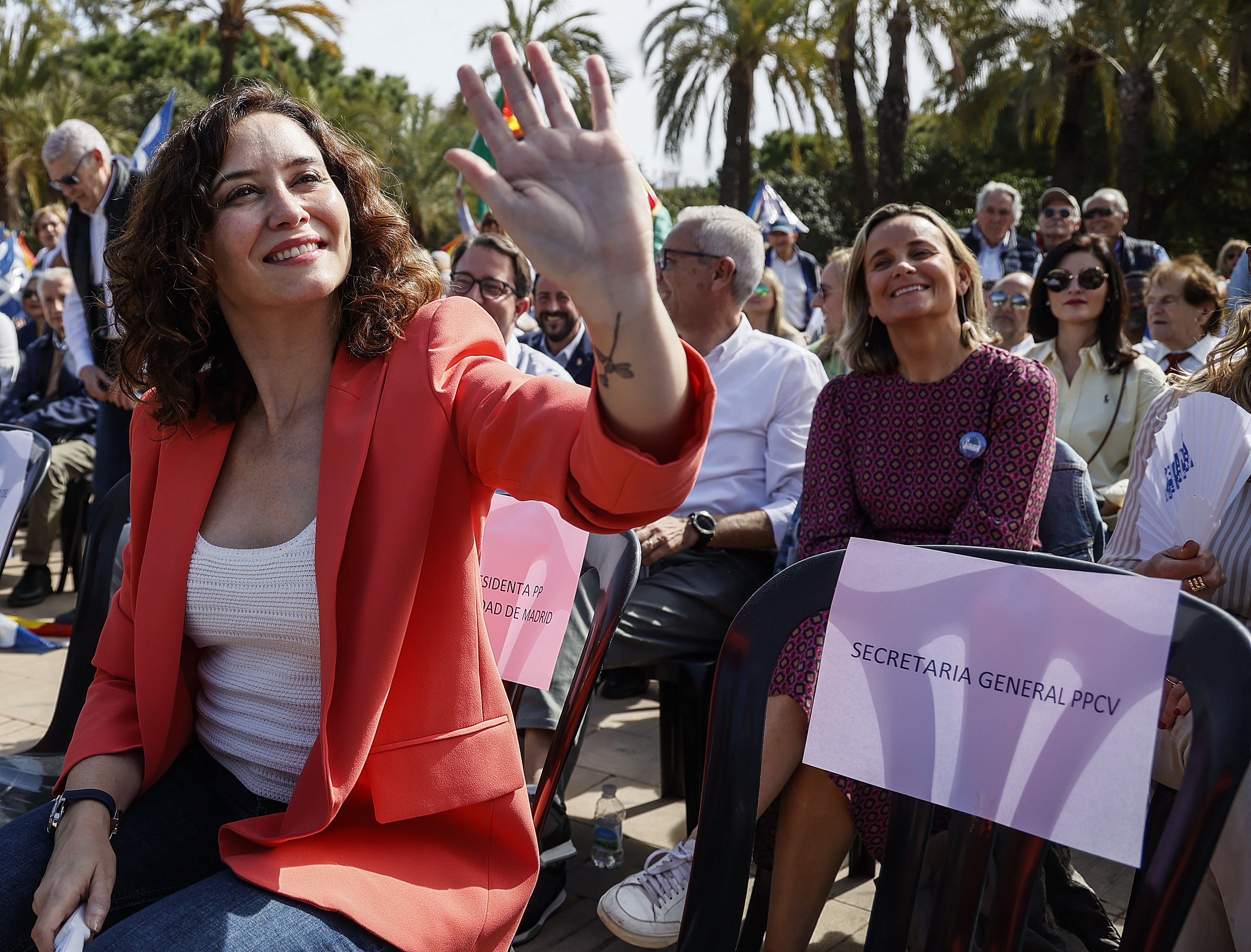 Ayuso fa broma dels nous ministres de Sánchez: “No hi ha perspectiva de gènere”
