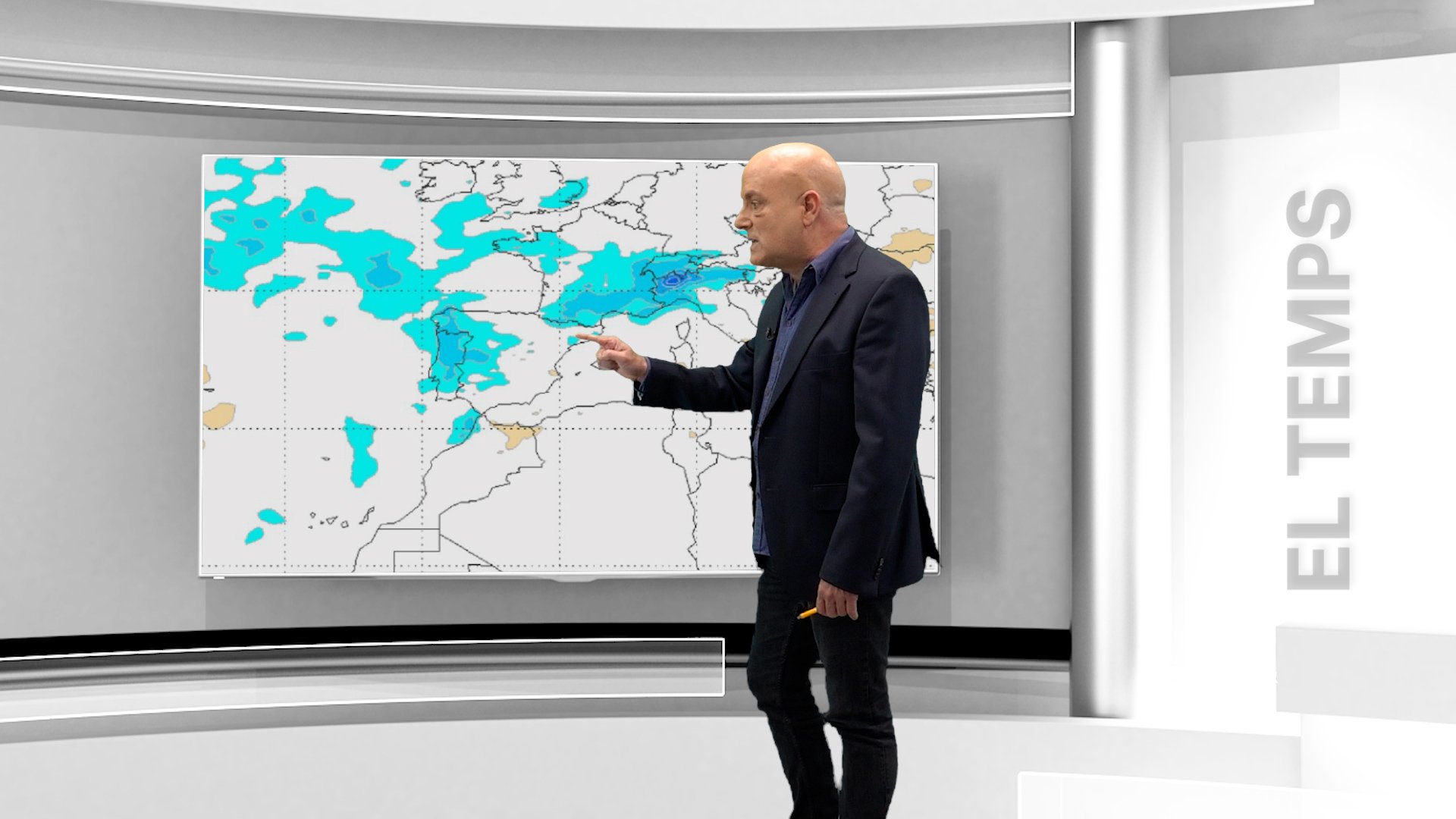 Tiempo de locos en Catalunya: primero, sol y calor; después, frío, nieve y tormentas