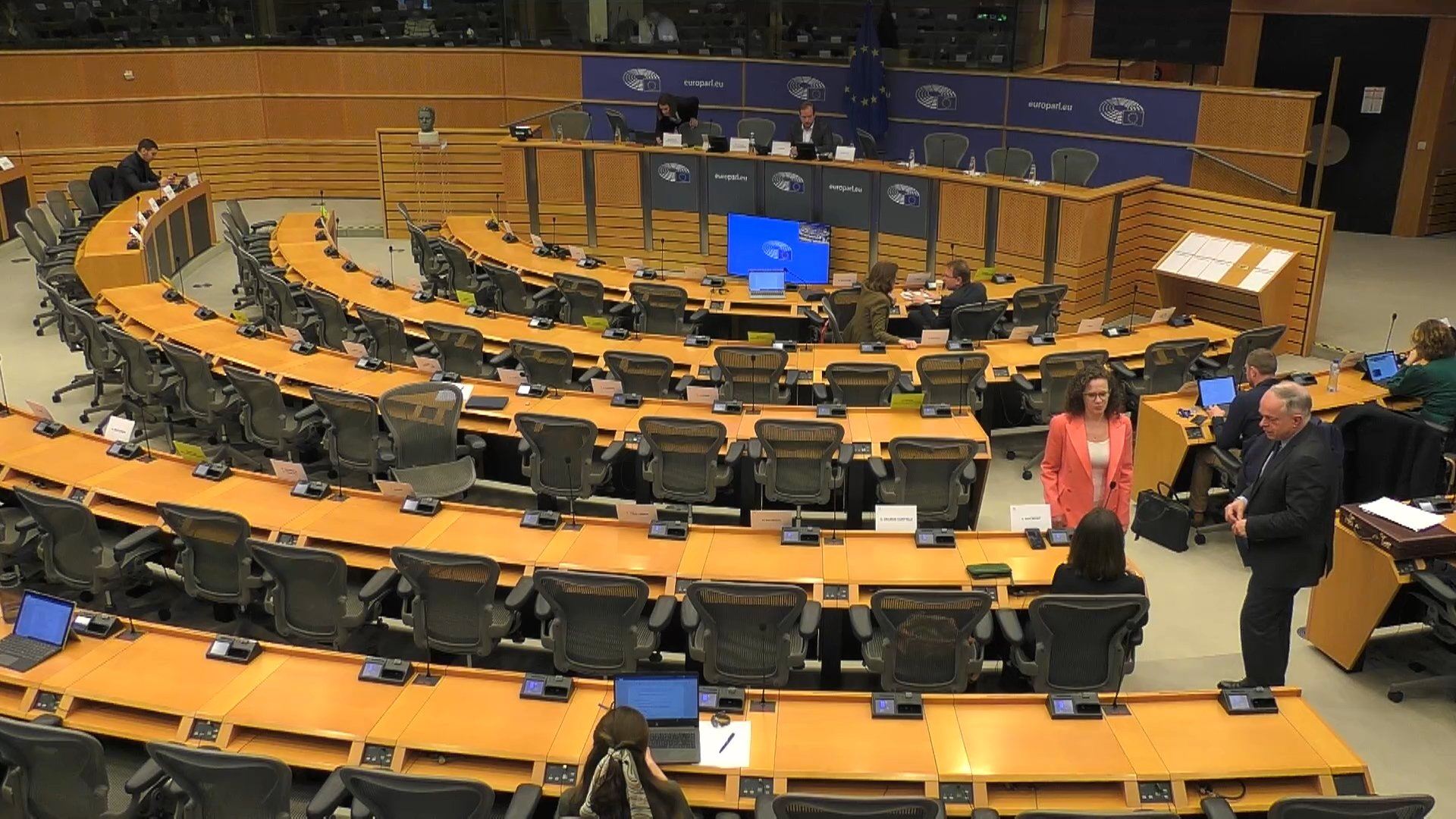 Reunió maleïda: suspesa de nou la trobada de l'eurocomissió Pegasus amb la de Defensa