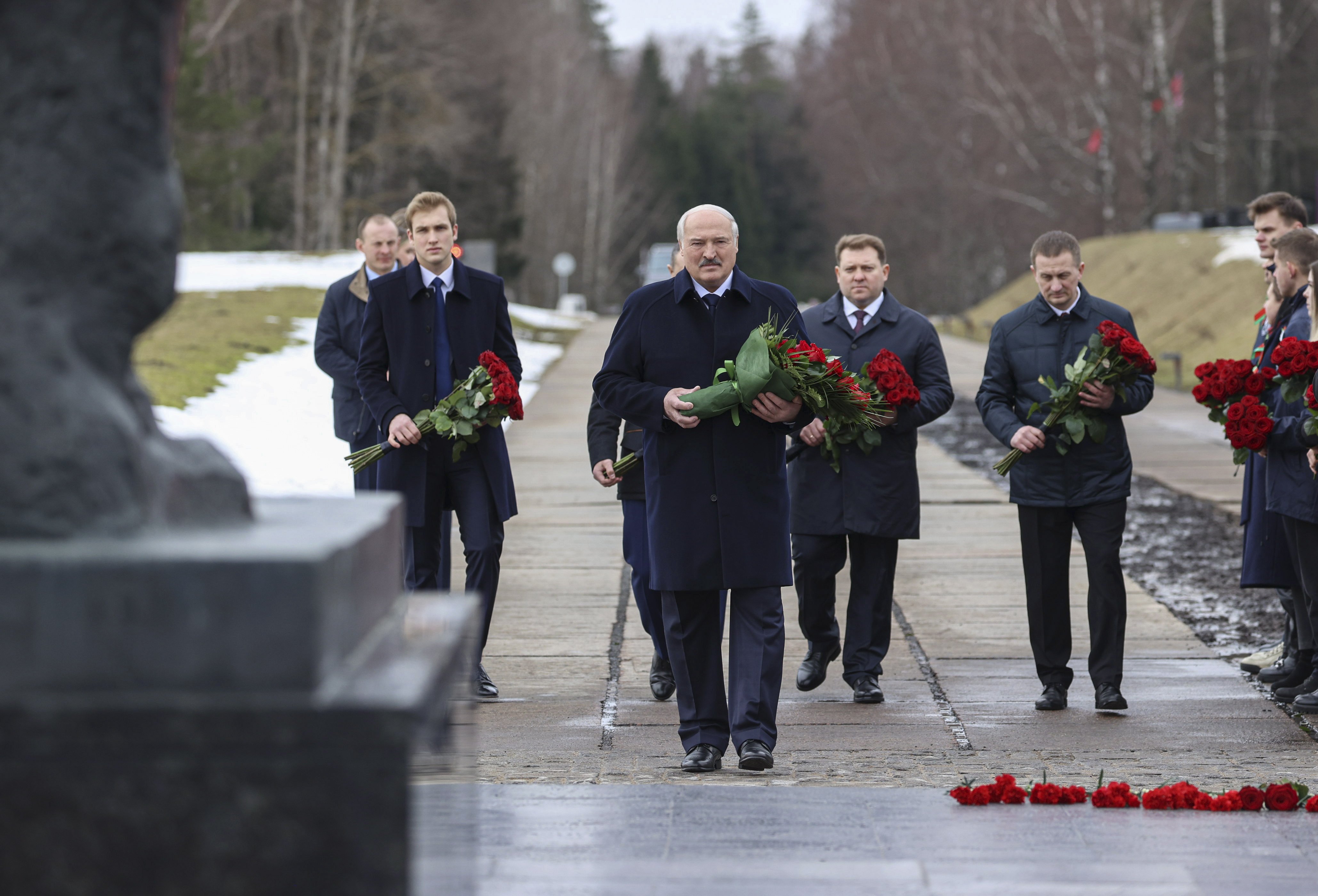 Bielorússia, sobre guardar armes nuclears de Rússia: Minsk actua per protegir-se d'Occident