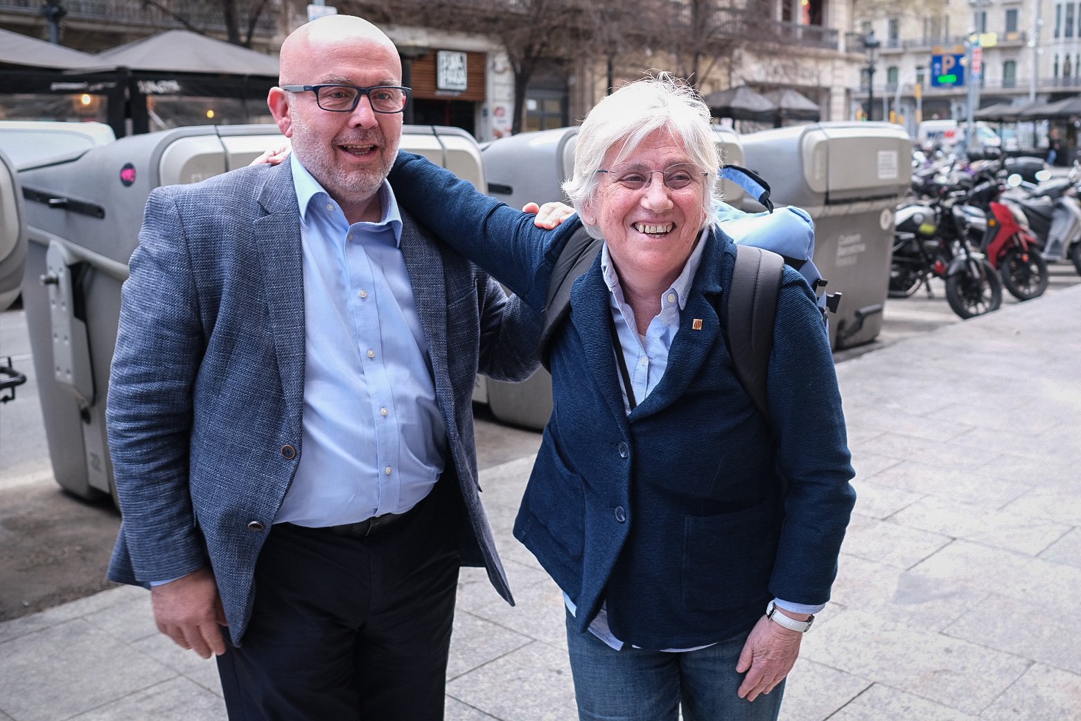 Clara Ponsatí returns home from exile and appears in Barcelona