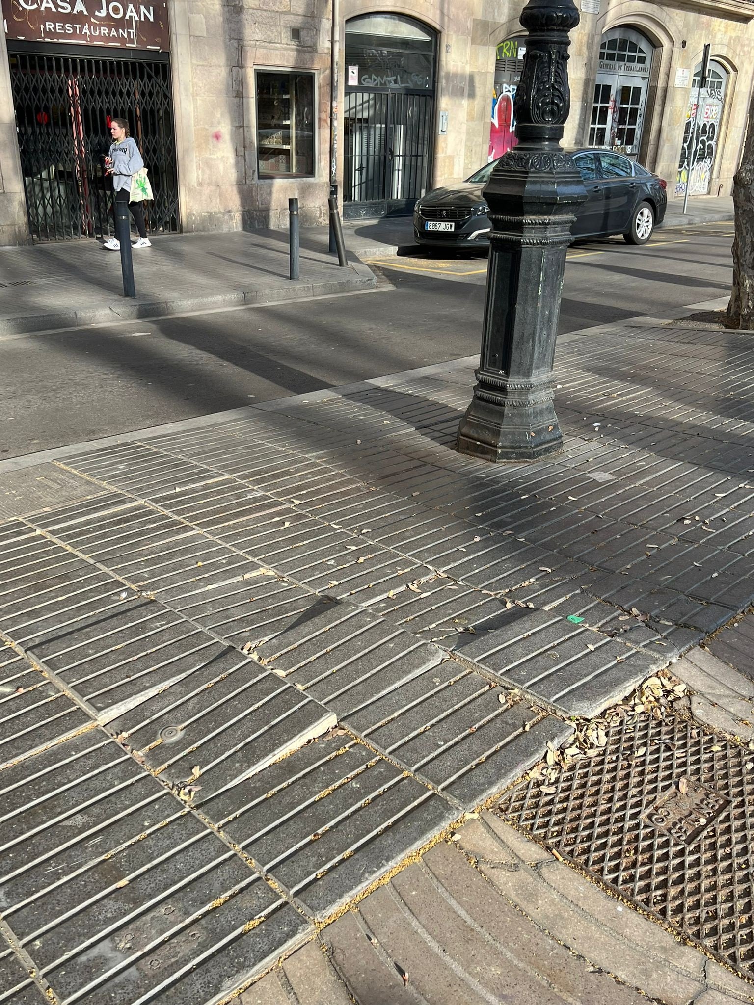 foto pavimento roto amigos de la rambla foto pavimento roto amigos de la rambla