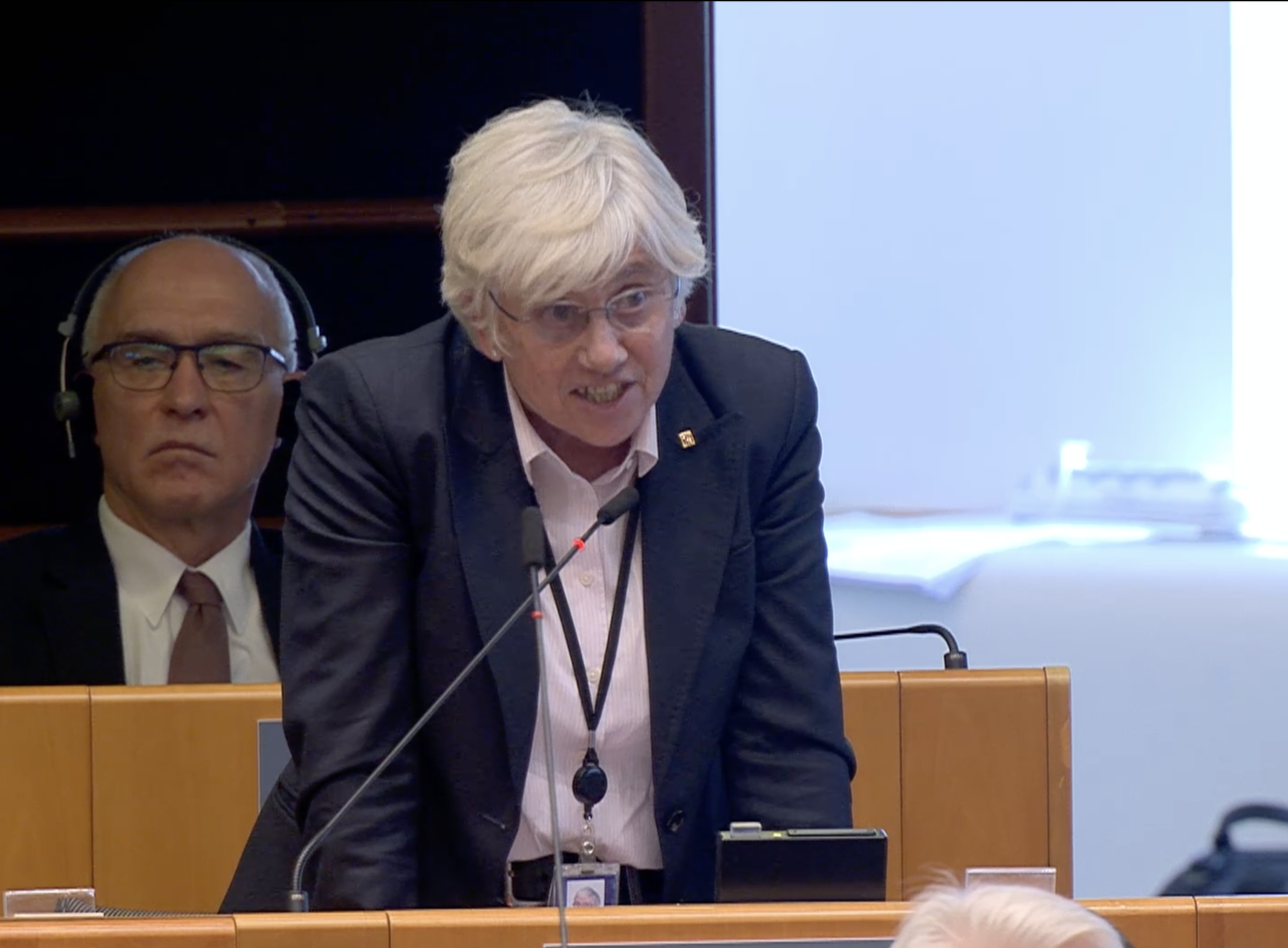 Clara Ponsatí s'encara a la presidenta del Parlament Europeu i provoca una picabaralla al ple