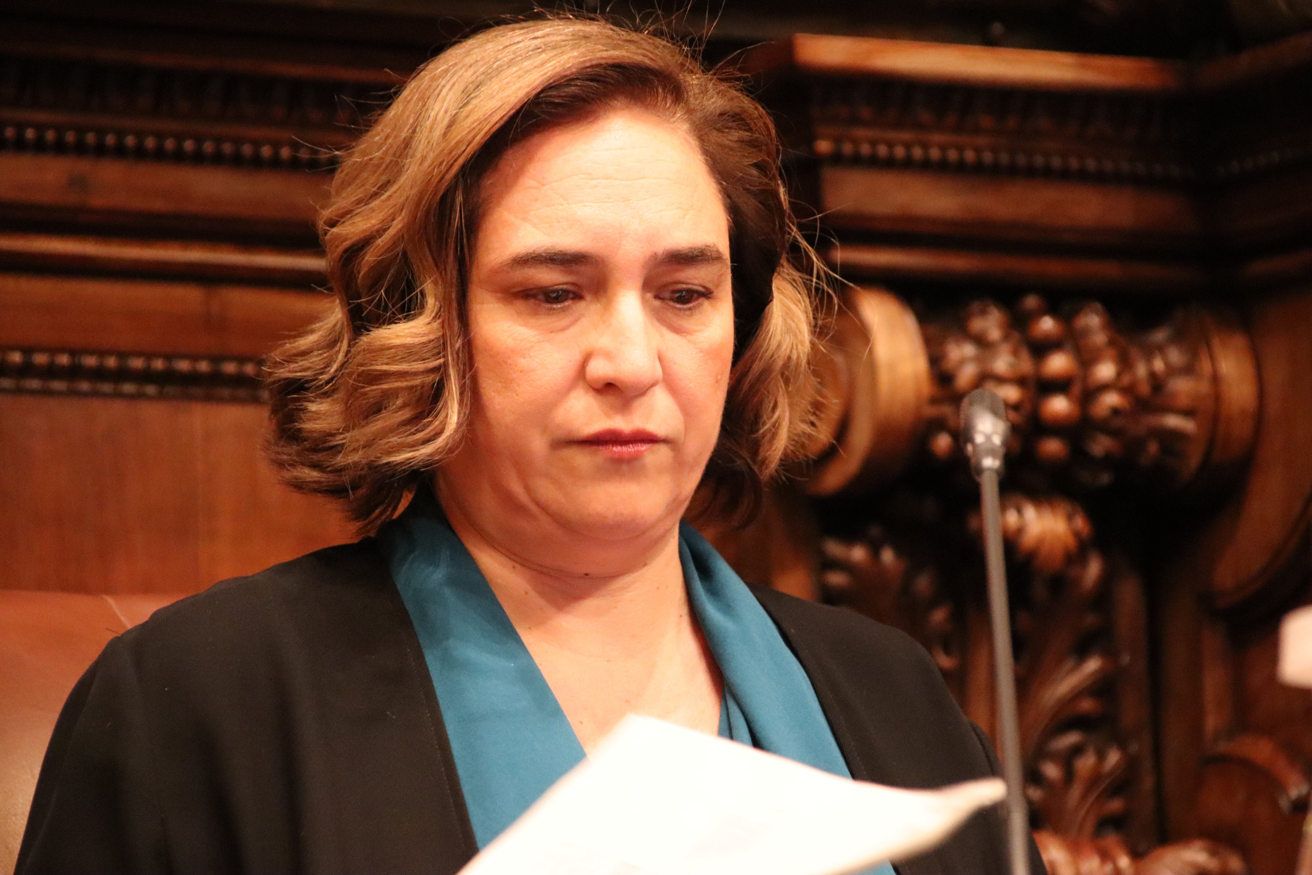 ERC evita amb la seva abstenció la reprovació d’Ada Colau impulsada per Junts