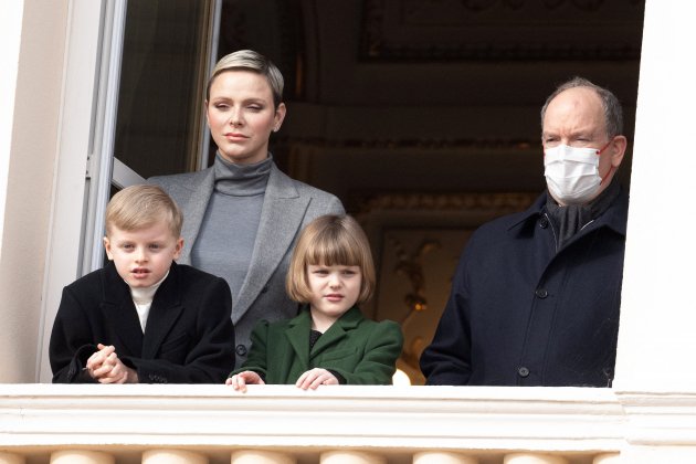 Charlene de Mónaco, Alberto II, Jacques y Gabriella GTRES Charlene de Mónaco, Alberto II, Jacques y Gabriella GTRES