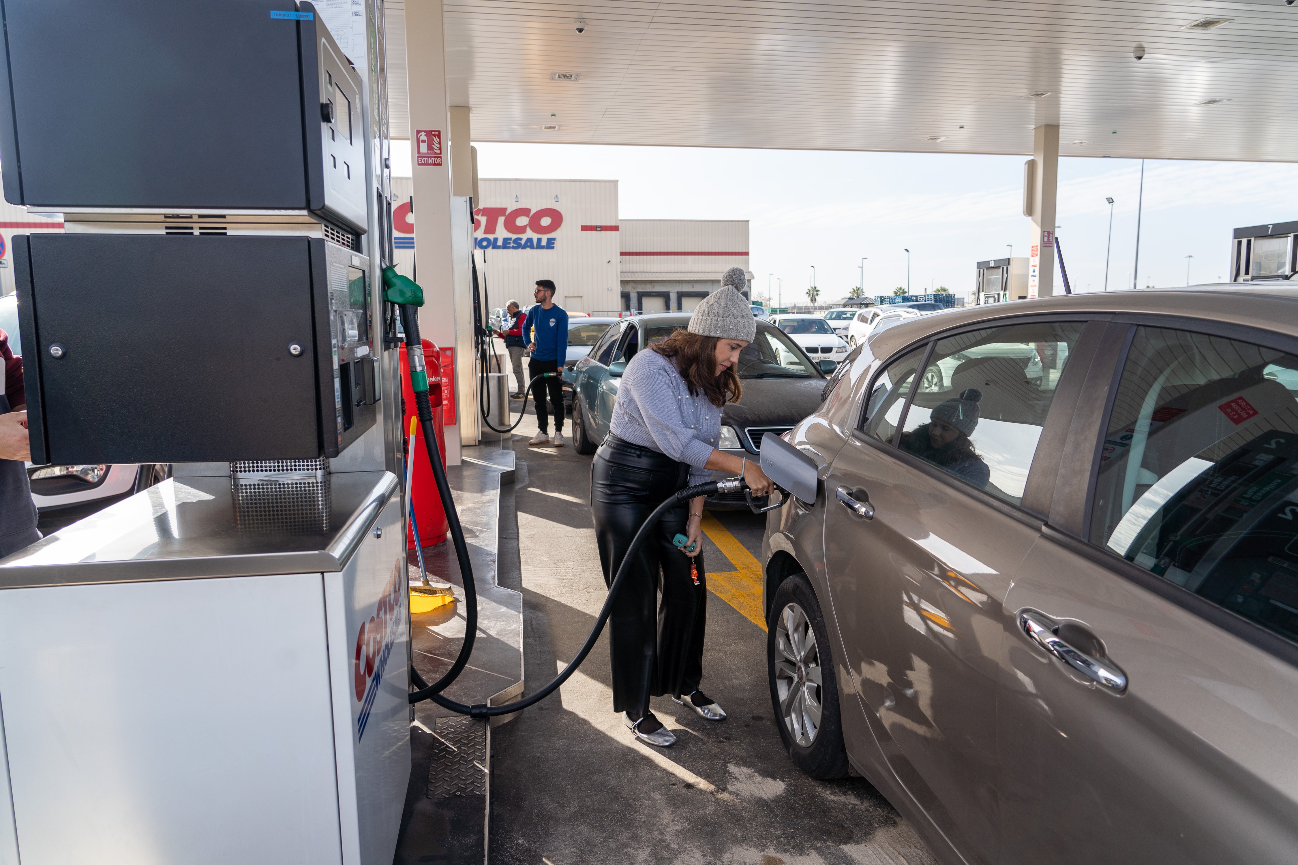 ¿Cuánto puede llegar a costar un litro de carburante sintético en una gasolinera?