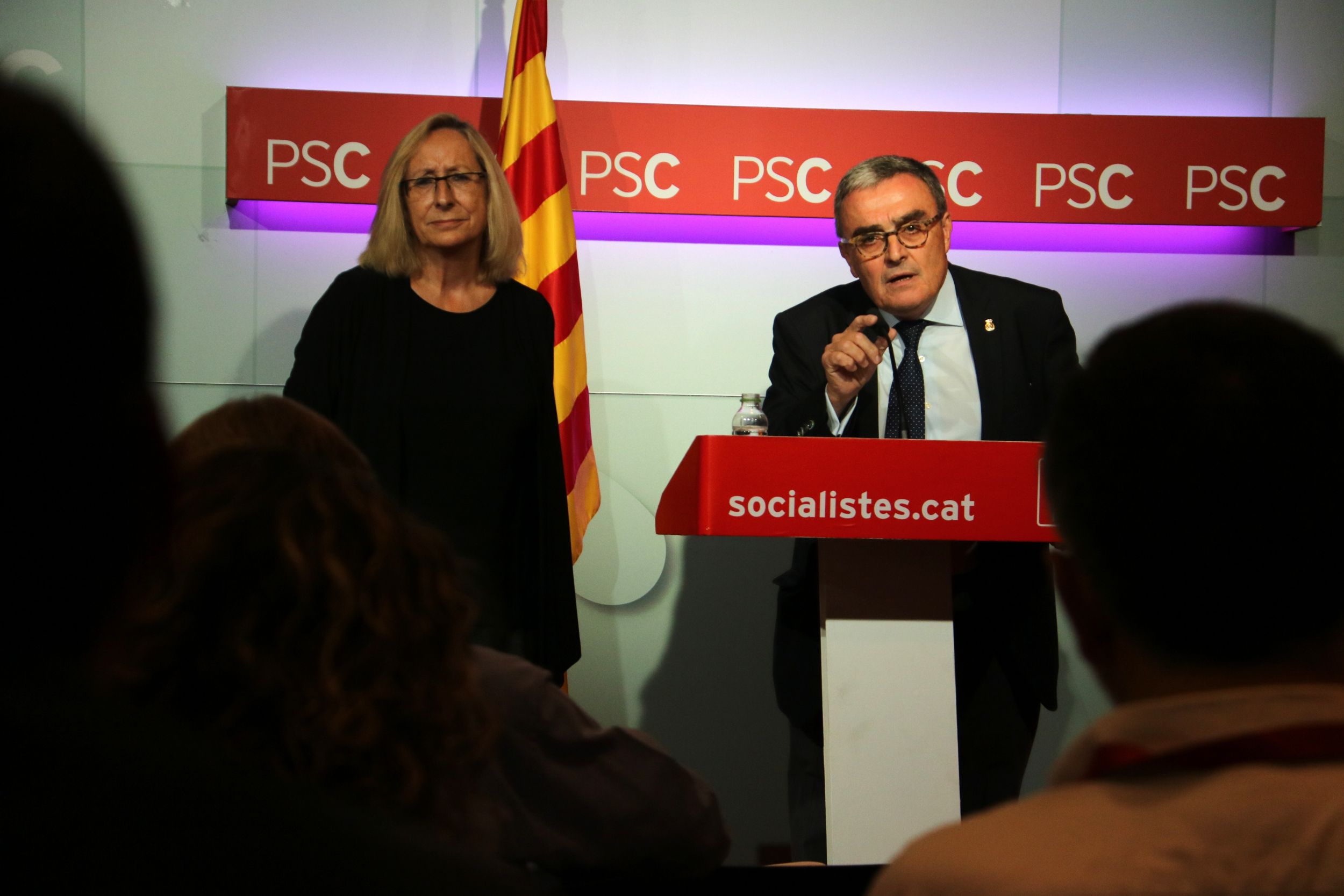 El PSC pide al PSOE que consulte con la militancia si cambia el sentido del voto